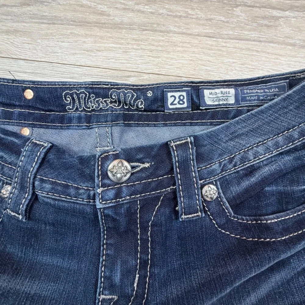 Buckle Miss‎ Me Womens Mid Rise Skinny Jeans Dark Wash Fleur De Lis Size 28